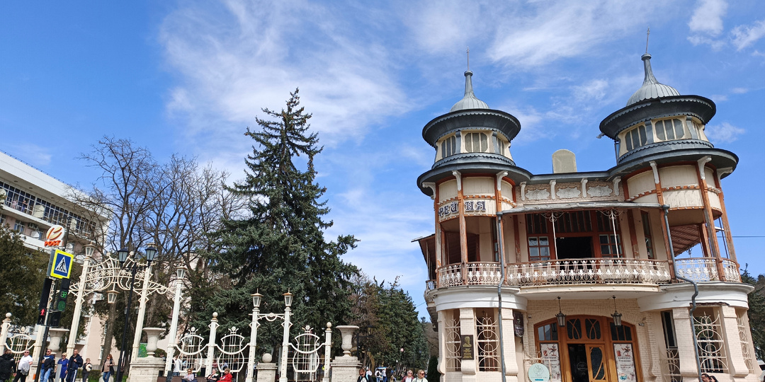 Пятигорск. Весенняя фотопрогулка в парк Цветник.