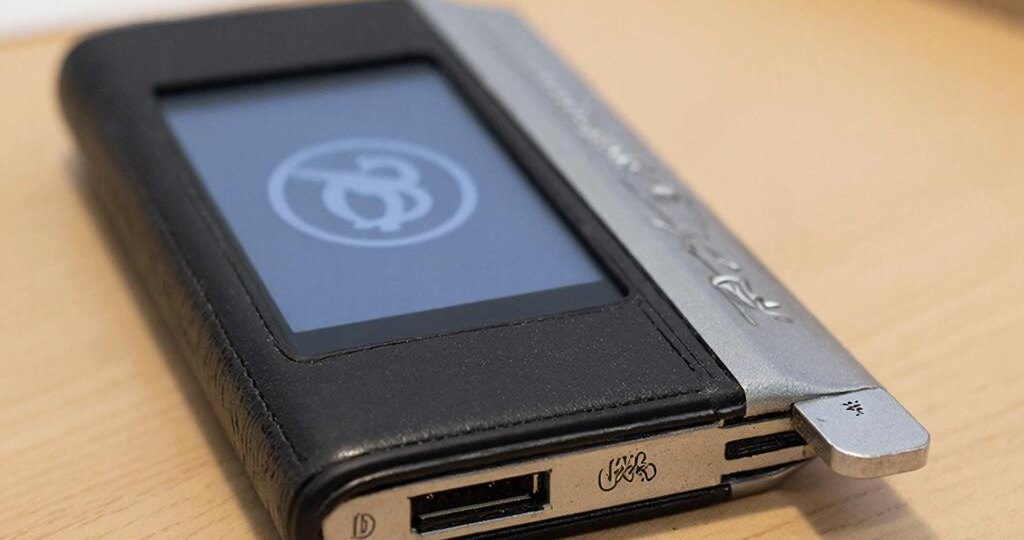 Что ждёт владельцев зарубежных криптокошельков: новый законопроект в России