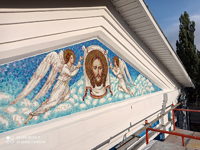    Мозаика над входом в Введенский храм появилась в 2021 году