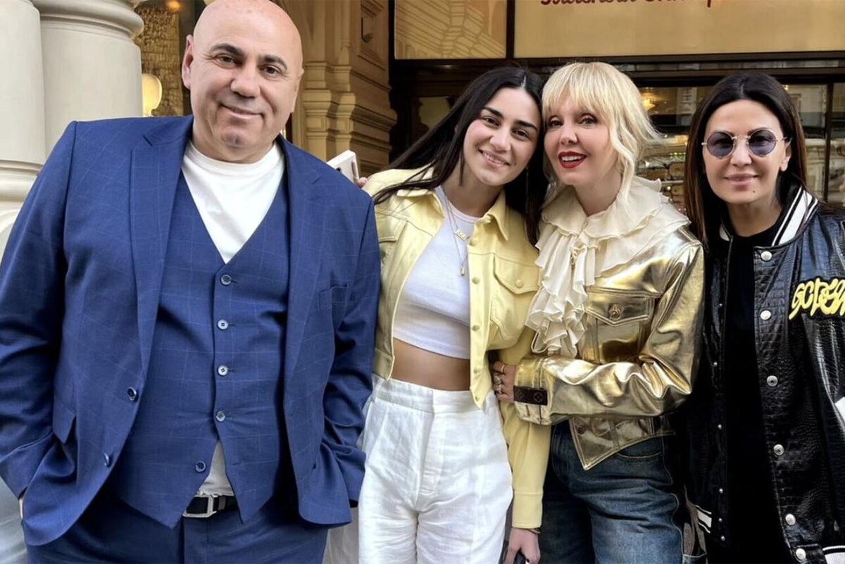    Валерия, Иосиф Пригожин, Лиза Пригожина и ее мама Соцсети