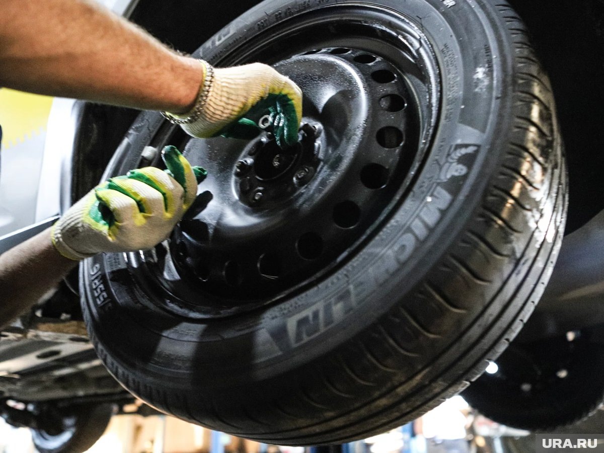    Ажиотажный спрос на шиномонтаж в Тюмени продлится несколько недель