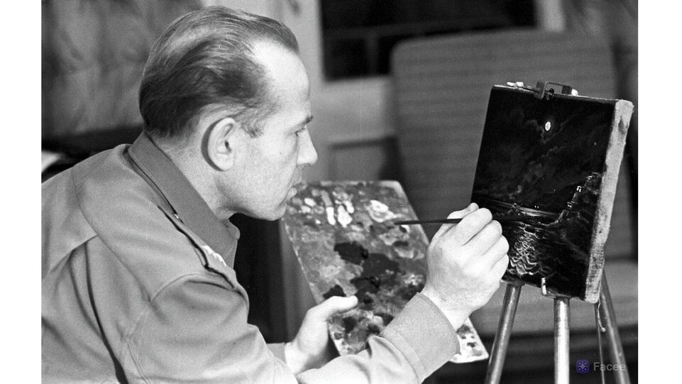    летчик-космонавт Алексей Леонов пишет картину «В космосе», 1966 год. Александр Моклецов / РИА «Новости»