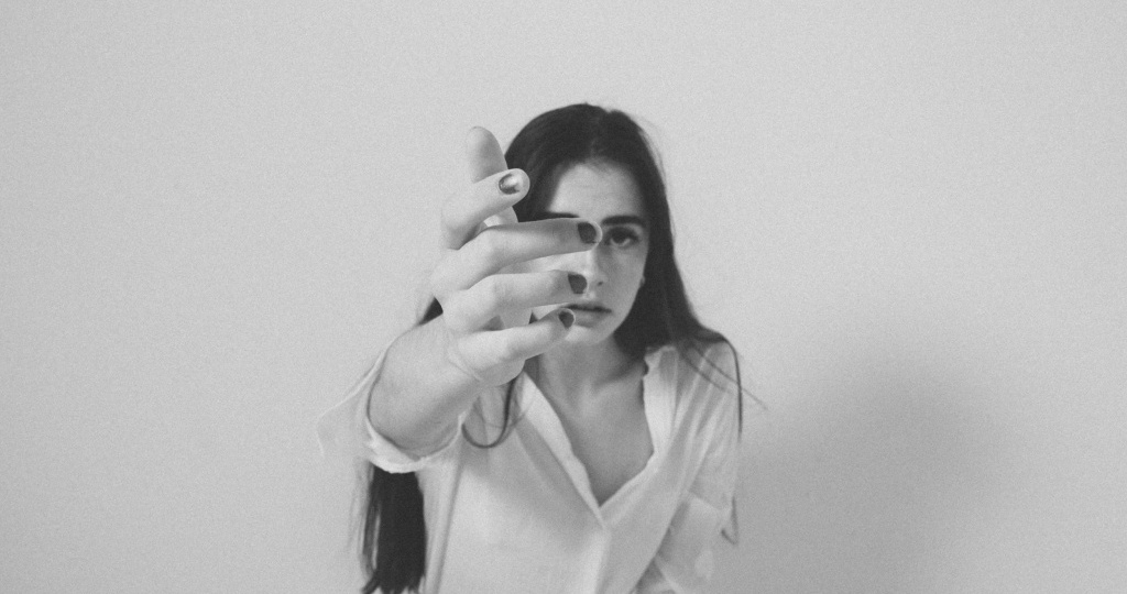 Невеста казалась чистым ангелом, а в пять утра в больнице жених узнал, кем она была на самом деле