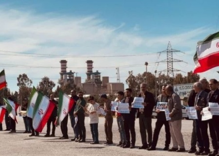    Иранцы встали на защиту страны "живыми цепями" у энергообъектов