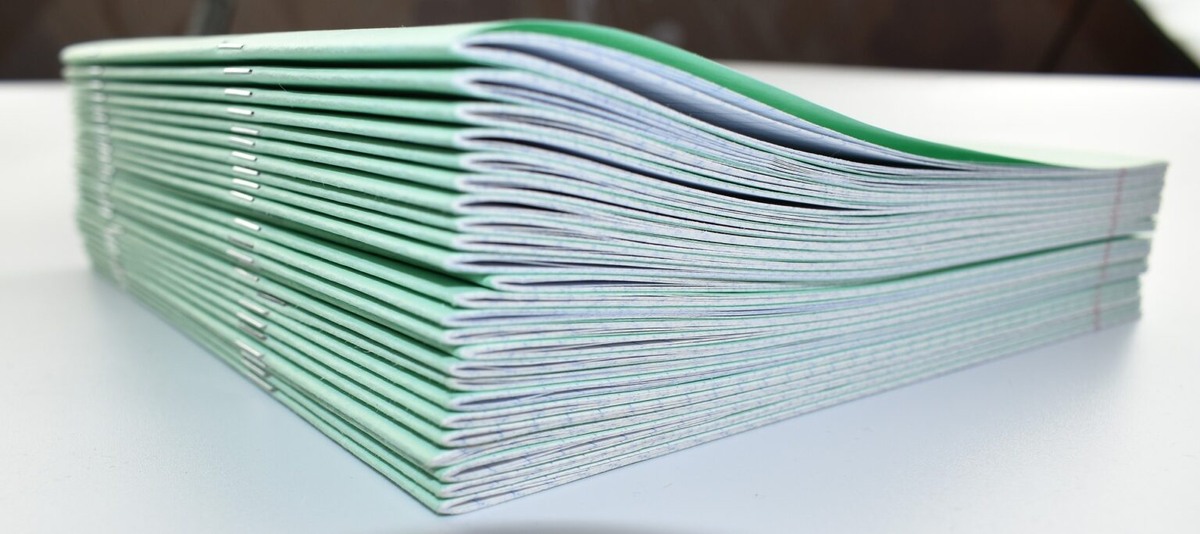 Каждый учитель знает это чувство: воскресенье, 22:00, пачка тетрадей проверена, но на завтра нужно составить проверочную работу для трех разных классов