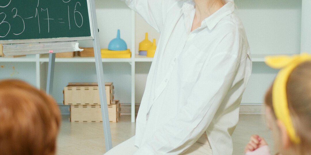 Учителей в Германии не хватает - и это ваш шанс: как войти в профессию и что ждёт на выходе