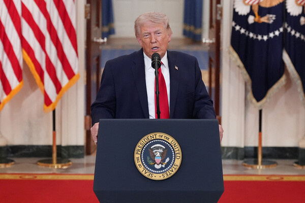 Alex Brandon/Reuters    📷