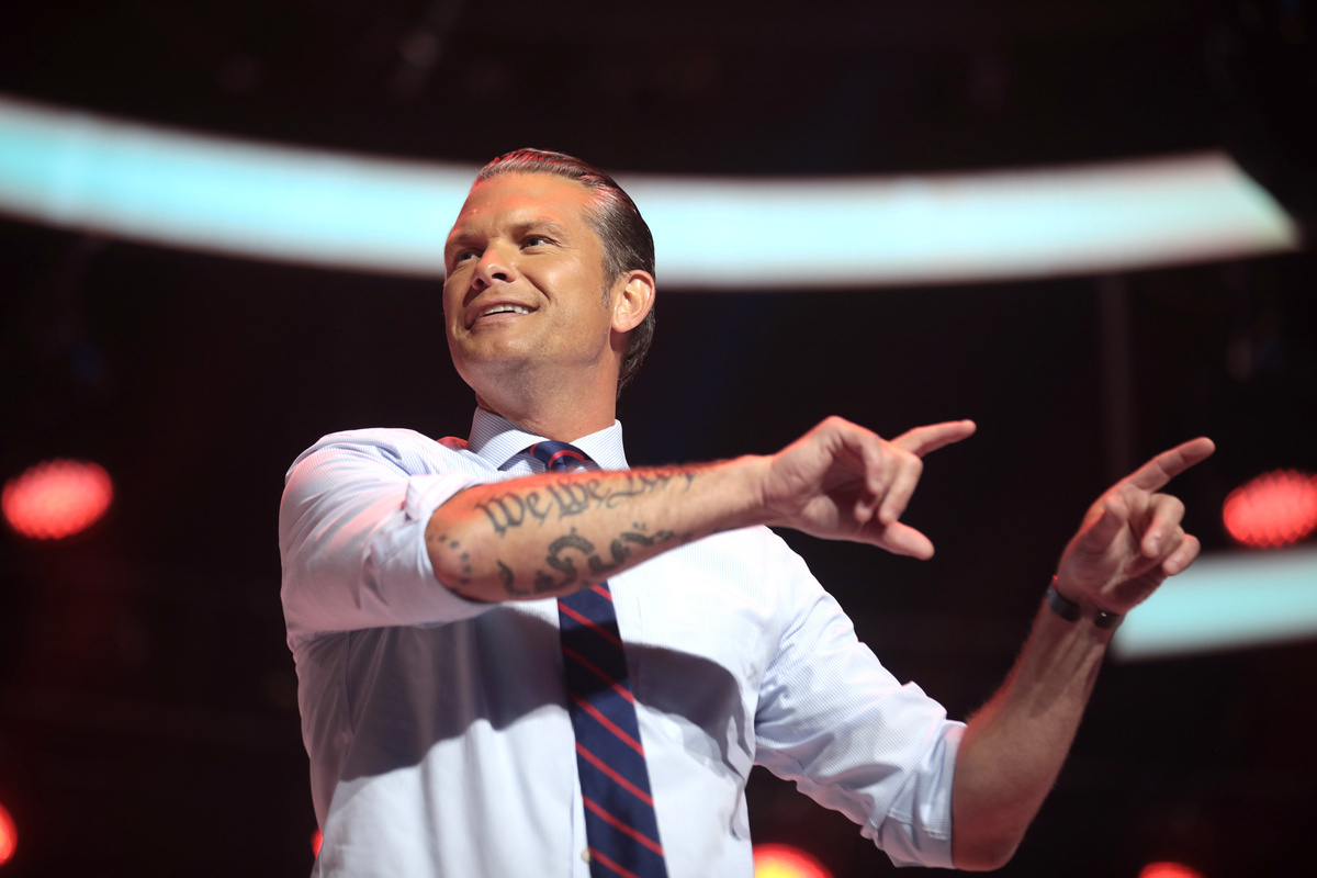     Пит Хегсет   
CC BY-SA 2.0 Gage Skidmore, flickr.com