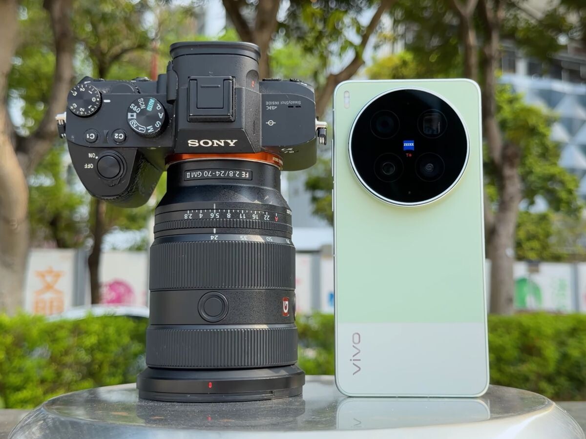    Новый vivo X300 Ultra сравнили с беззеркалкой Sony A7 III