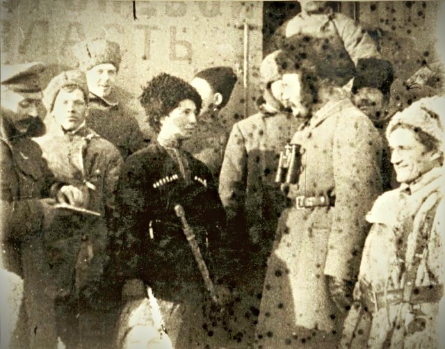 Женщина красный командир в годы Гражданской