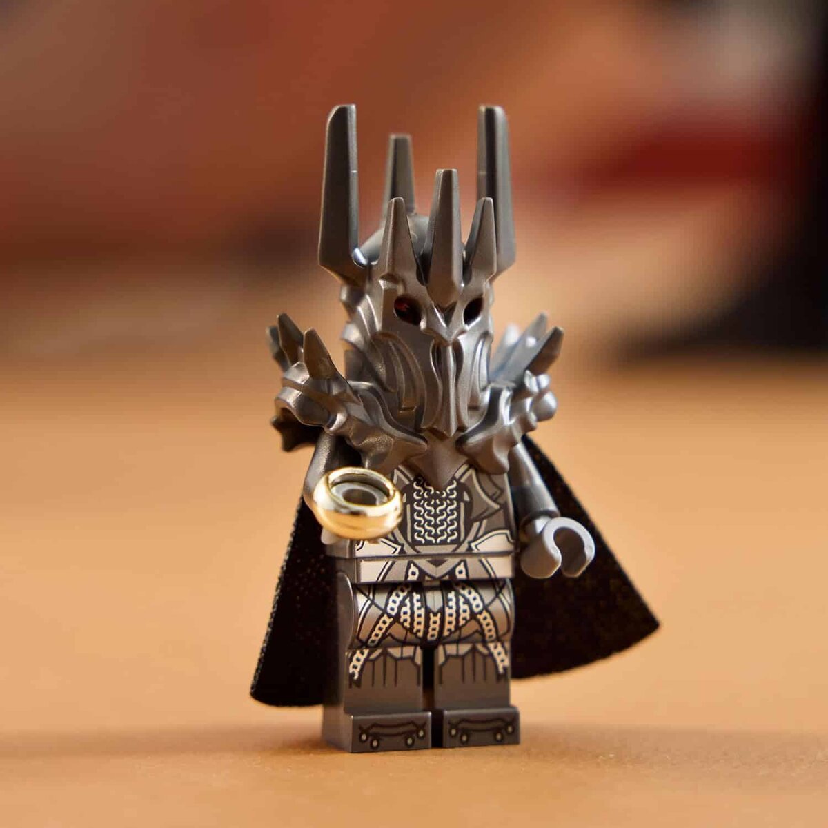 LEGO Icons 11373 Sauron’s Helmet минифигурка lor140