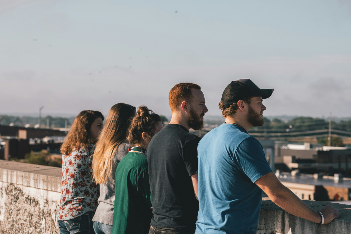 Стоковая фотография (https://unsplash.com/)
