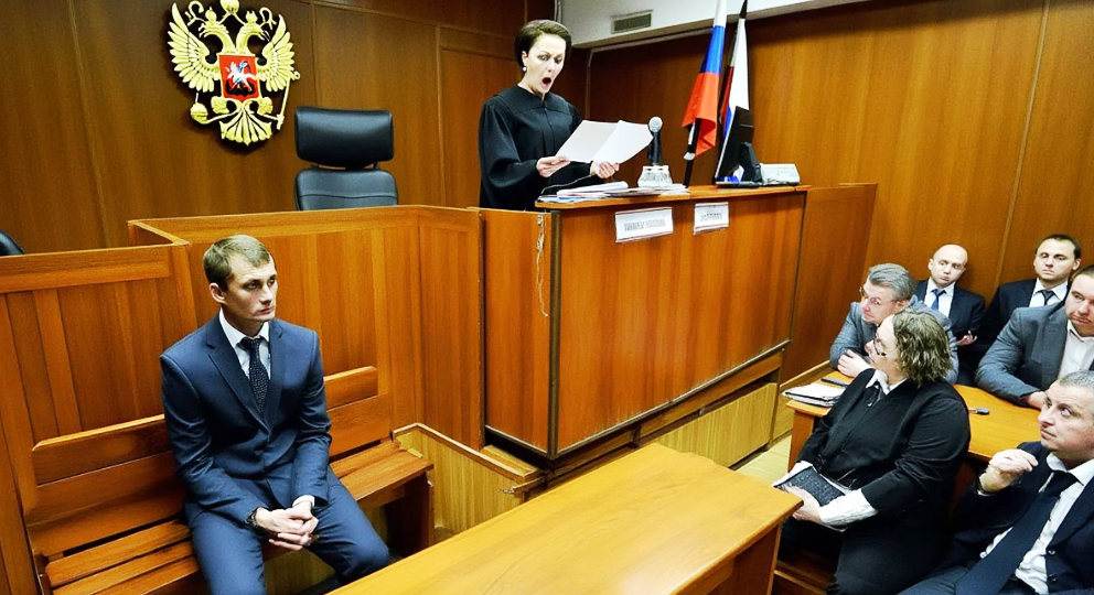 Судья была крайне удивлена, когда начала зачитывать список несметных богатств вице-губернатора Кубани, который возвел для себя целый замок.