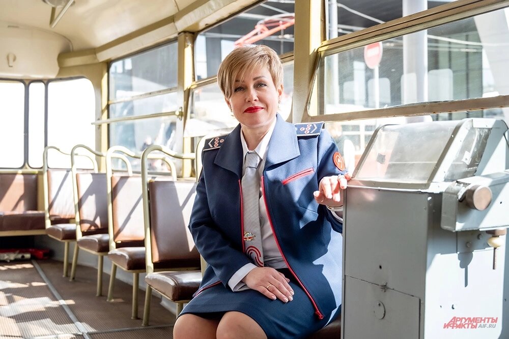    Елена Сергеева — водитель-инструктор трамвайного депо имени Апакова в Москве. Фото: АиФ/ Юлия Федотова