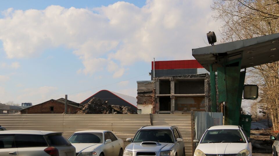    Территория бывшего Барнаульского радиозавода. Вид с пр. Калинина. Источник: Виталий Барабаш/"Толк"