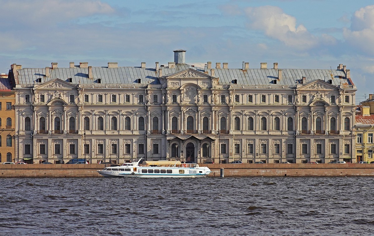 Ново-Михайловский дворец – A.Savin on Wikipedia