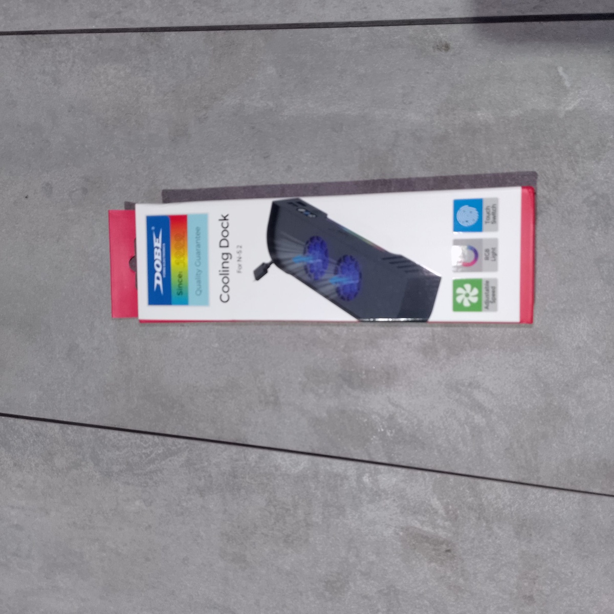     Передняя сторона упаковки с изображением аксессуара.