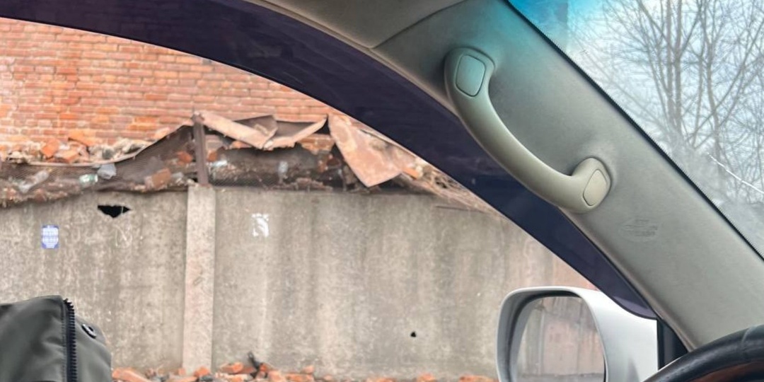 ⚠️На пути к школе №40 разрушается здание стадиона «Прогресс