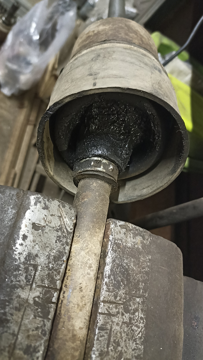 Рваный пыльник.