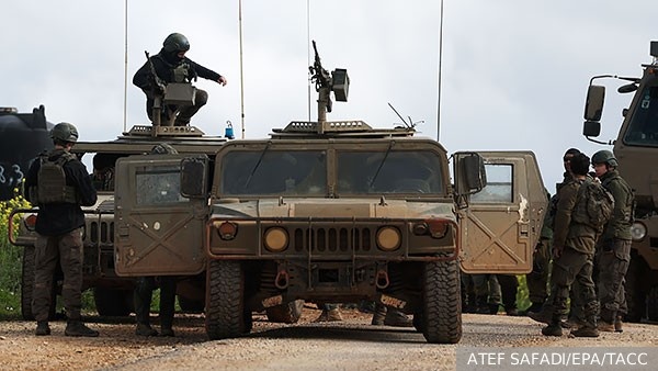     Фото: ATEF SAFADI/EPA/ТАСС   
 Текст: Дмитрий Зубарев