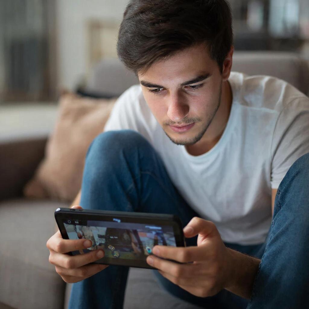 Картинку создал вероломный искусственный интеллект, а может и не вероломный.