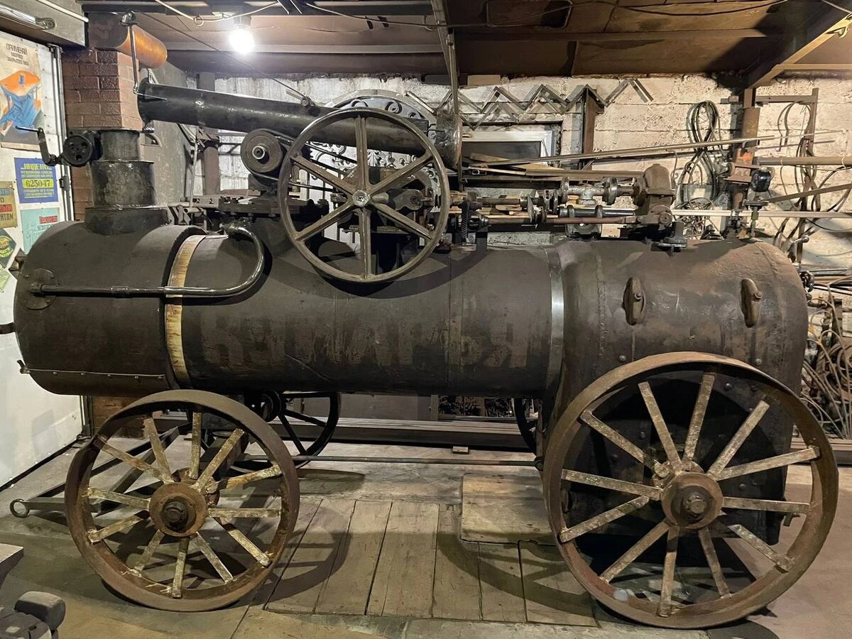 Паровая машина начала ХХ столетия.