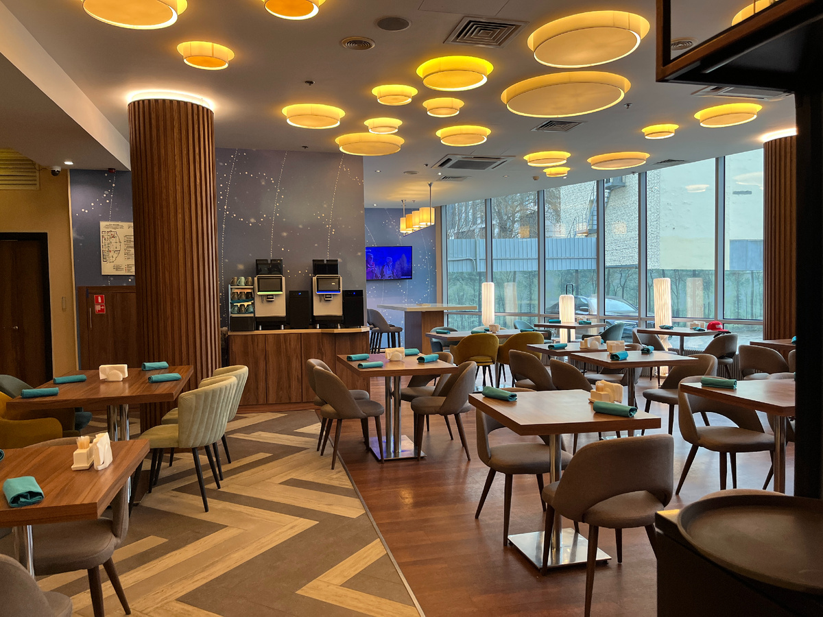 Ресторан Space в Cosmos Moscow Paveletskaya Hotel