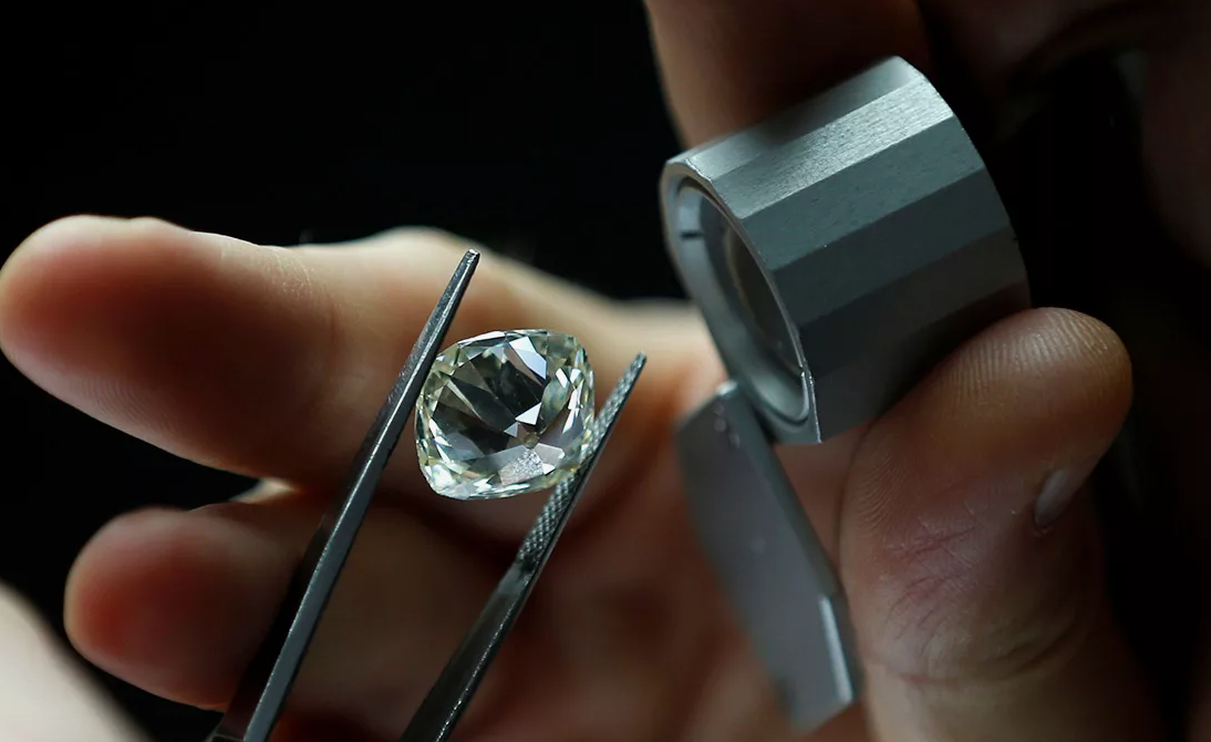 Лабораторный бриллиант