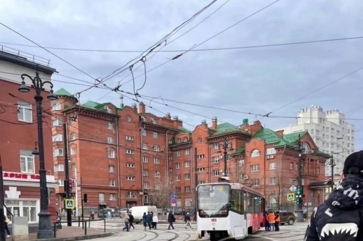    В Перми на перекрёстке двух улиц трамвай сошёл с рельсов