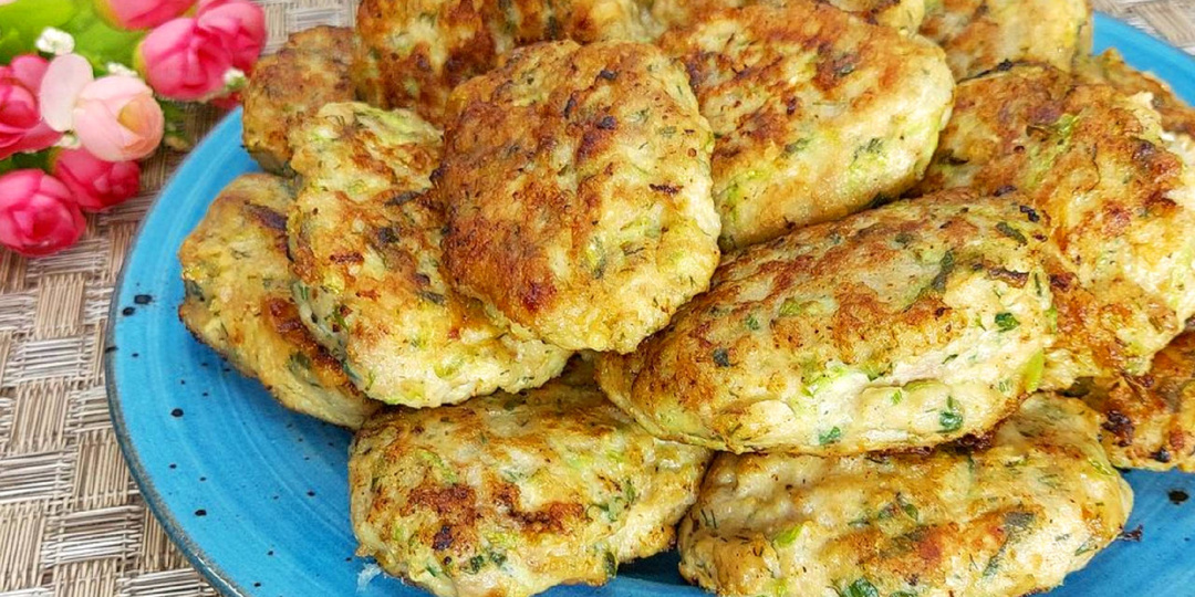 Вместо надоевших котлет готовлю к ужину эту вкуснятину. Даже руки не пачкаю! Вкусно, сытно и быстро.