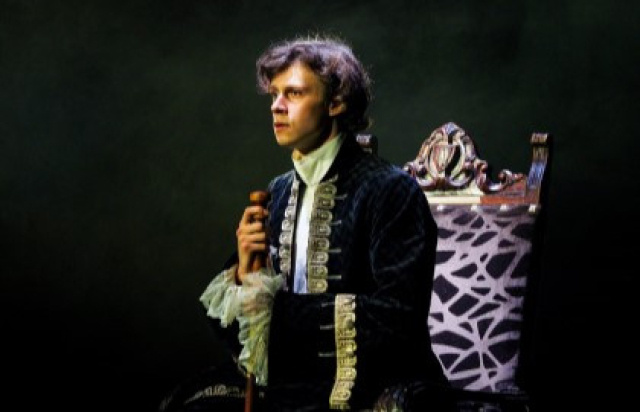 Спектакль «Пётр I» в Театр «Модерн» - МОСБИЛЕТ.ру