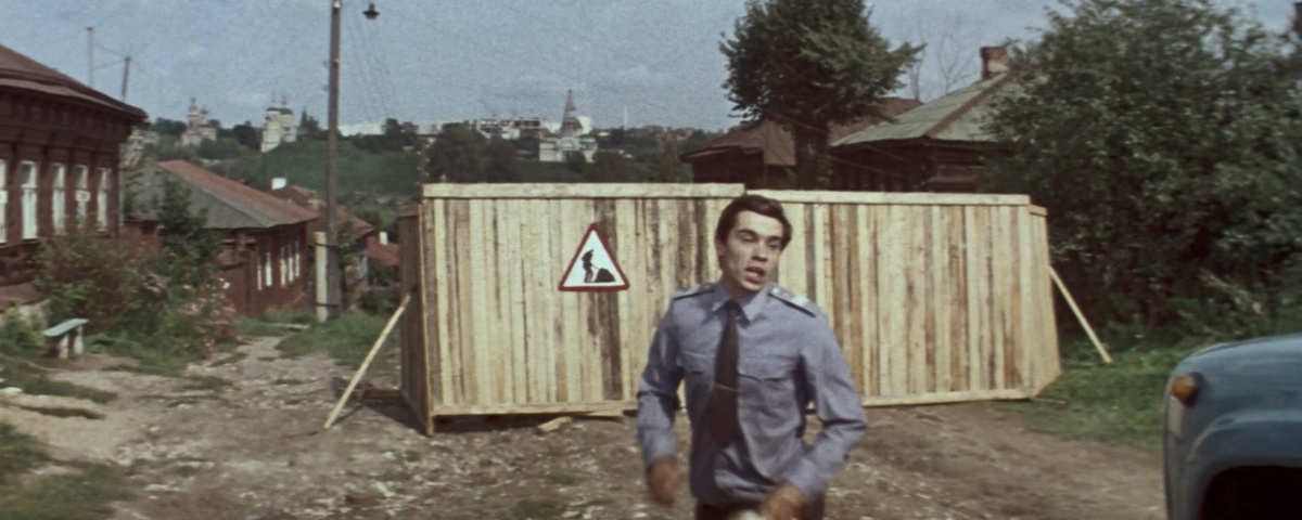 На заднем плане Серпуховский кремль, в котором я бываю примерно раз в два года