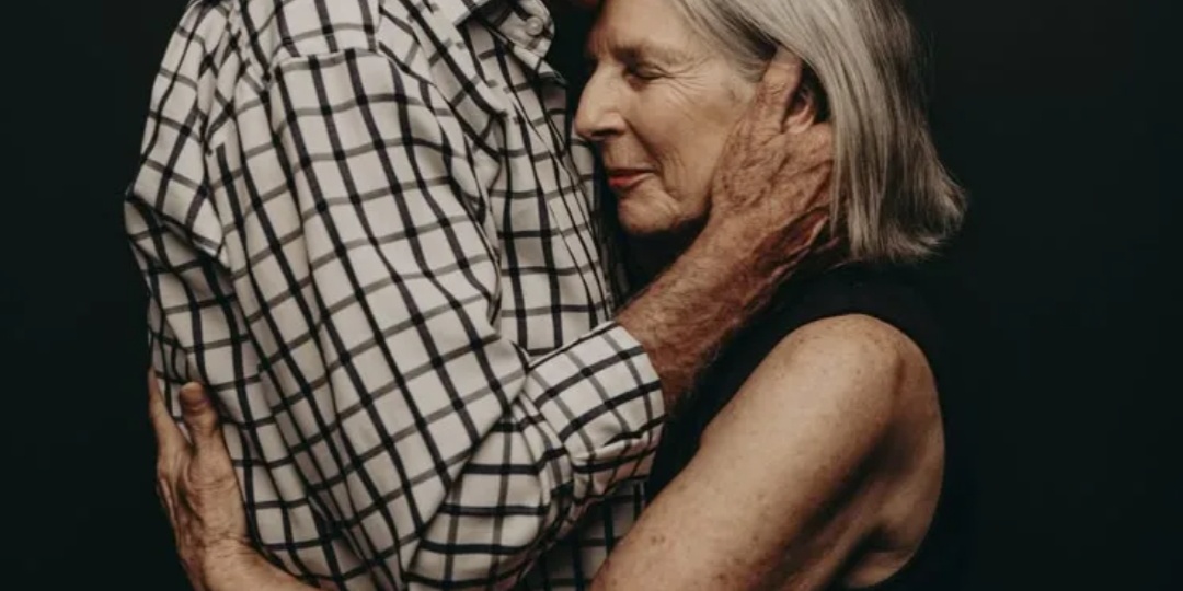 "Не про секс 60+.Отец нашёл себе подружку": женщина про своего пожилого  отца