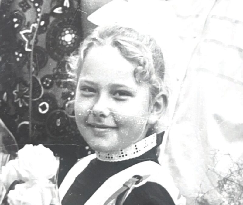    Арина Шарапова в юные годы: период восточных впечатлений и московских бунтов.
