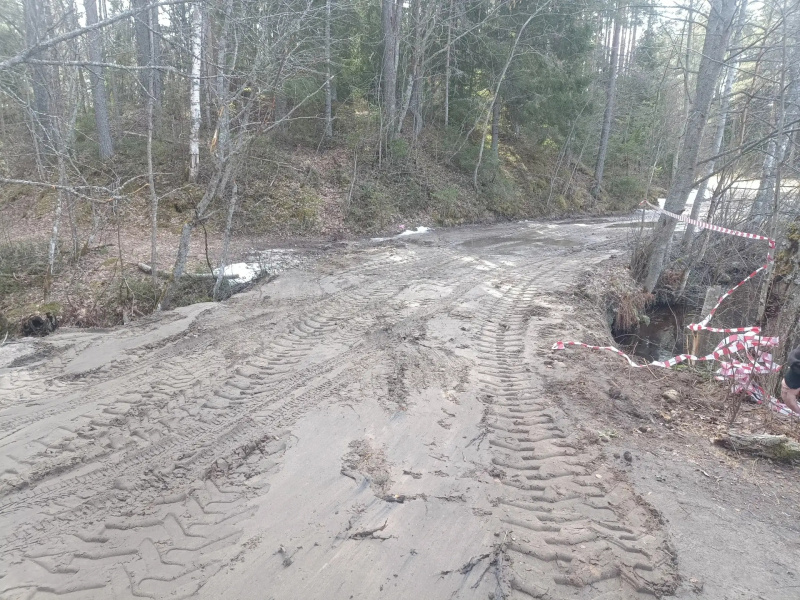    Опасную лесную дорогу в Олонецком районе Карелии отремонтировалиГКУ РК «Олонецкое центральное лесничество» / VK