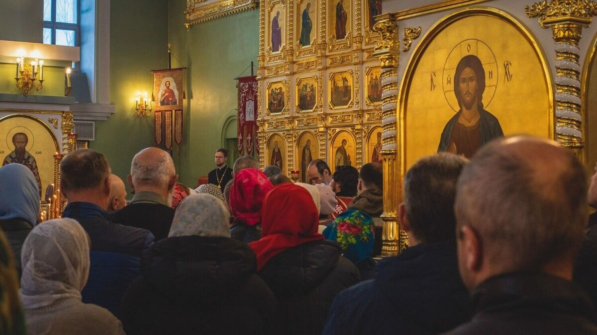    Согласно Новому Завету, Тайная вечеря, распятие и смерть Иисуса Христа произошли в дни Песаха   1MI
