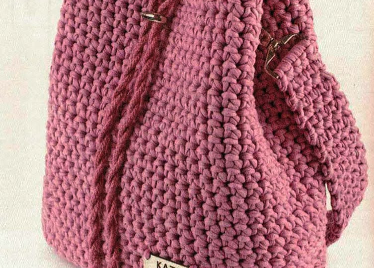 Вяжем сумку-торбу, которая выглядит на 10 000 рублей, а обходится в цену двух мотков шнура