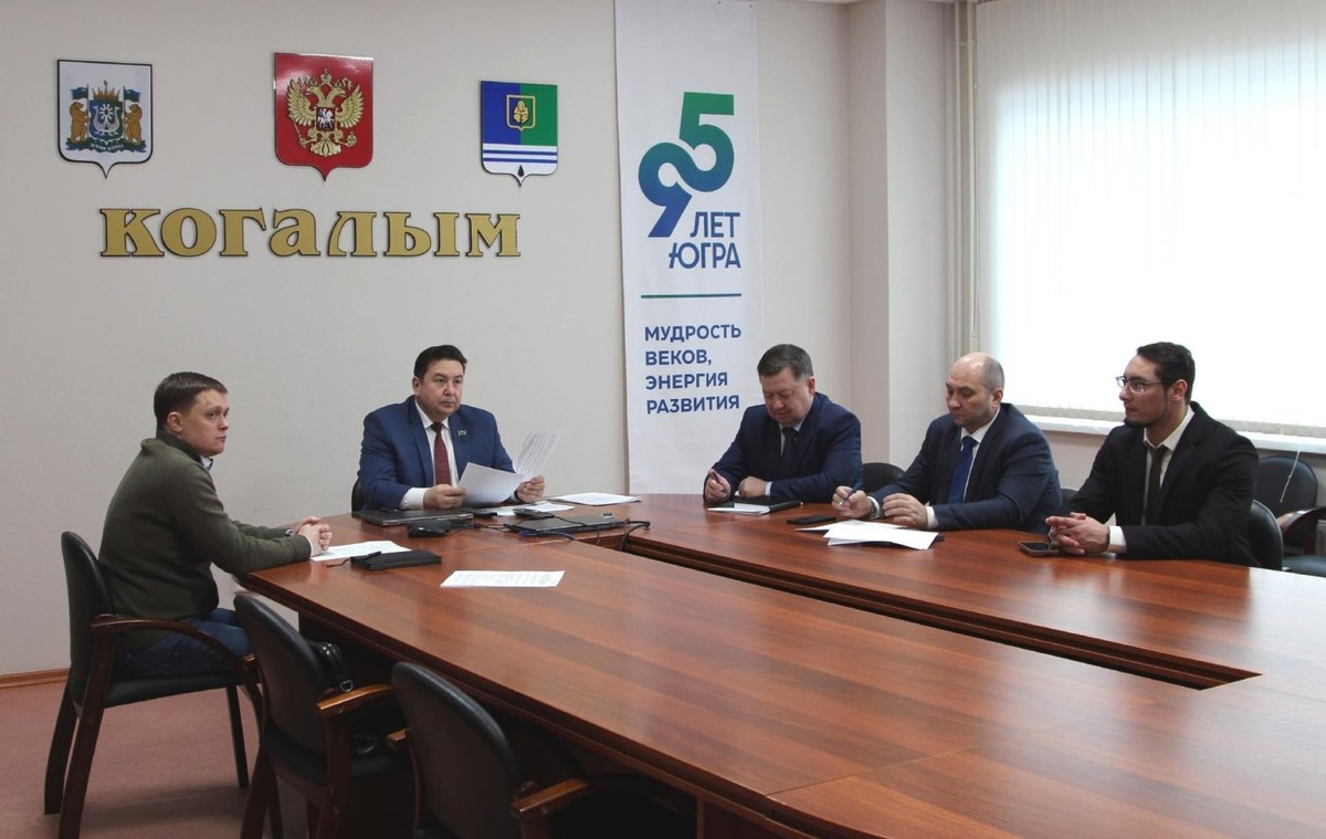    Партдесант «Единой России» оценил строительную готовность школы на 900 мест в Когалыме на 93%