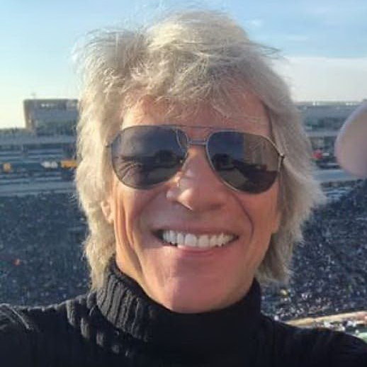     Обзор: «Умеет ли петь Bon Jovi? | Вот это, я понимаю, песни, вот это концерты»