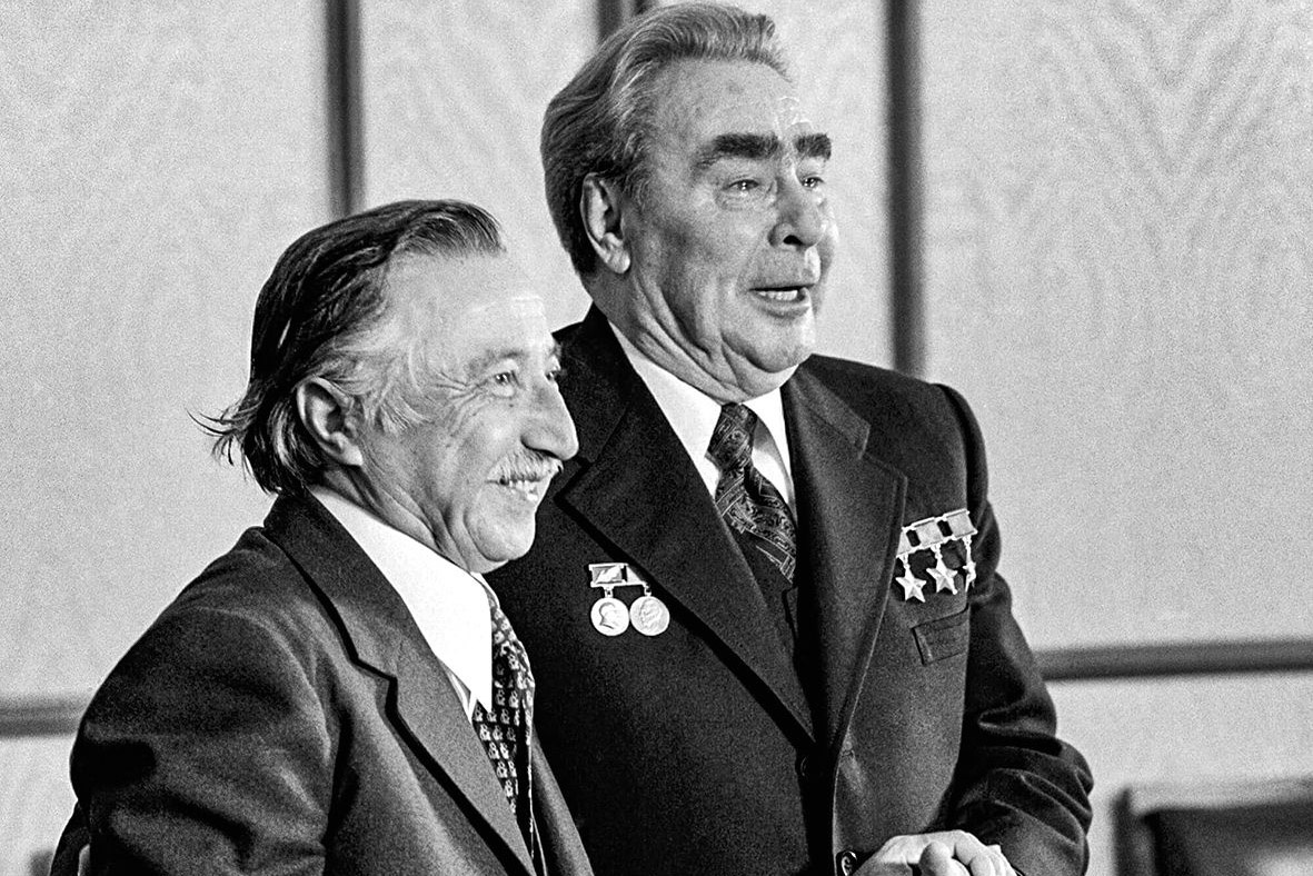 Луис Корвалан и Л. И. Брежнев (фото из свободного доступа в сети интернет)