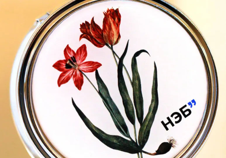 Какие цветы дарить? Которые не завянут!