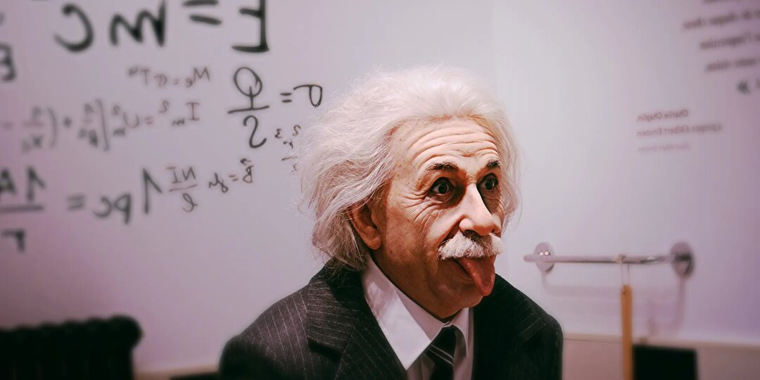 Эйнштейн верил в Бога. Но его объяснение этого факта вас удивит