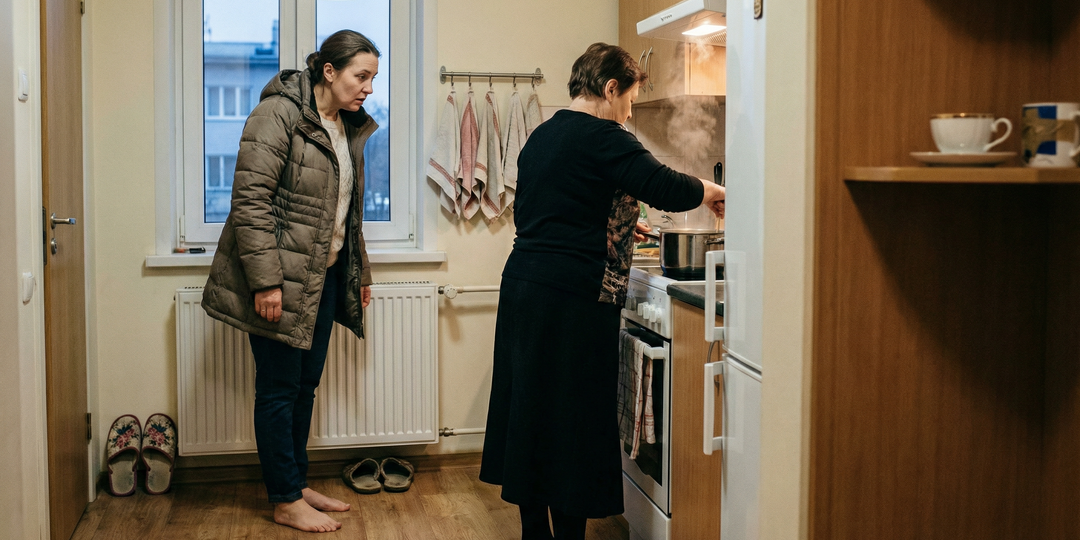 «Две недели у нас поживёт»: как свекровь незаметно стала хозяйкой в нашей кухне