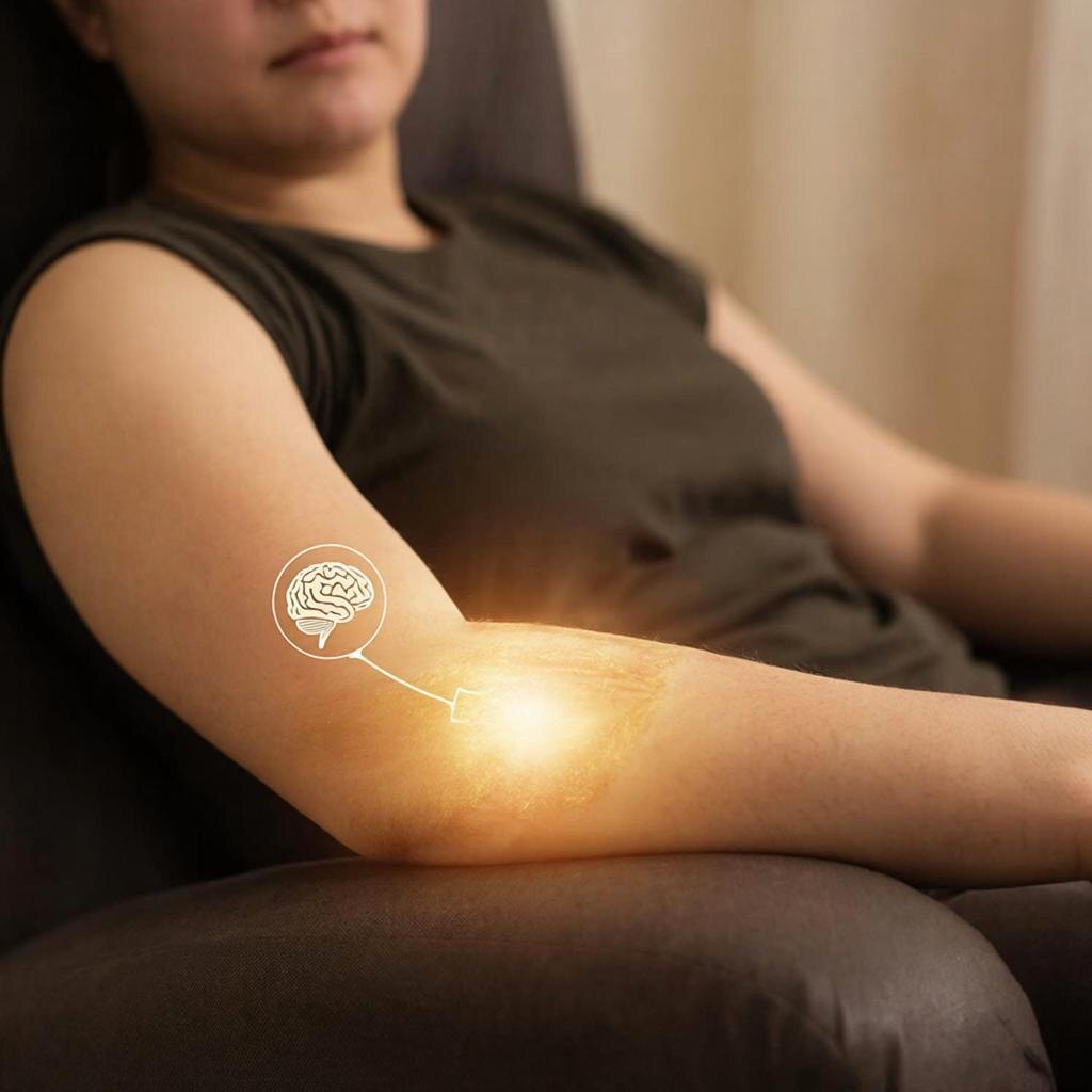 Концентрация, внутренняя работа, восстановление нейронной связи между мозгом и суставом. Спокойствие и безопасность процесса.