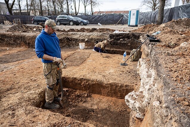    «Борьба с символами тоталитаризма». В литовском Шяуляе выкапывают останки советских воинов