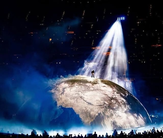 Скандалы не помешали? Почему YE снова на пике интереса