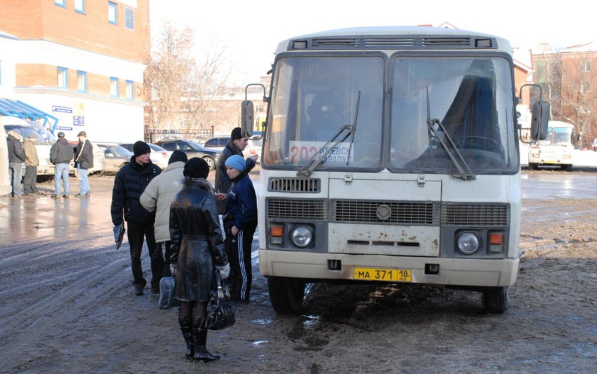    Работу общественного транспорта возобновили в Камбарке спустя много лет