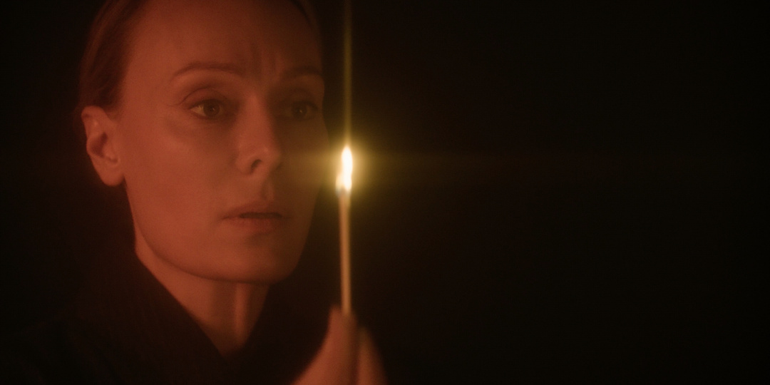 Гипноз: как работает, насколько опасен и можно ли «запрограммировать» человека? Разбираем метод Софьи Дориной из сериала «Выход»