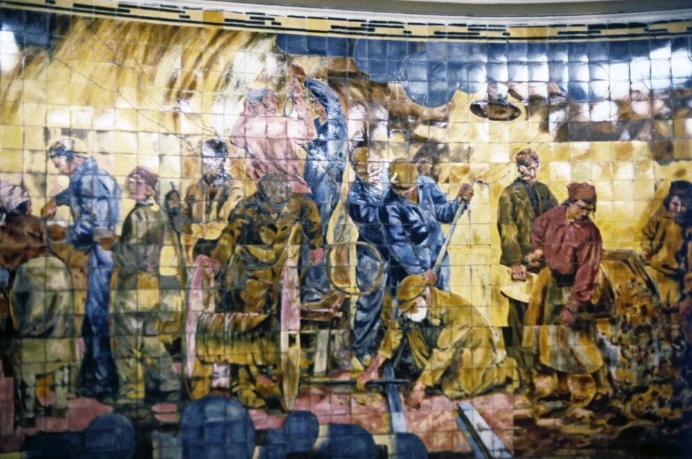    Панно на станции метрополитена «Комсомольская» художника Павла Дмитриевича Корина (1892-1967). Фото: АГН Москва