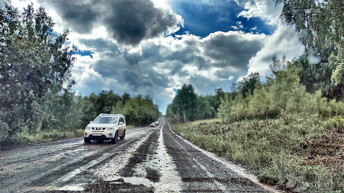     Часть дороги в Красноярском крае от Дубинино до реки Урюп имеет переходный тип покрытия. О приведении грунтовки в нормативное состояние жители просят уже давно